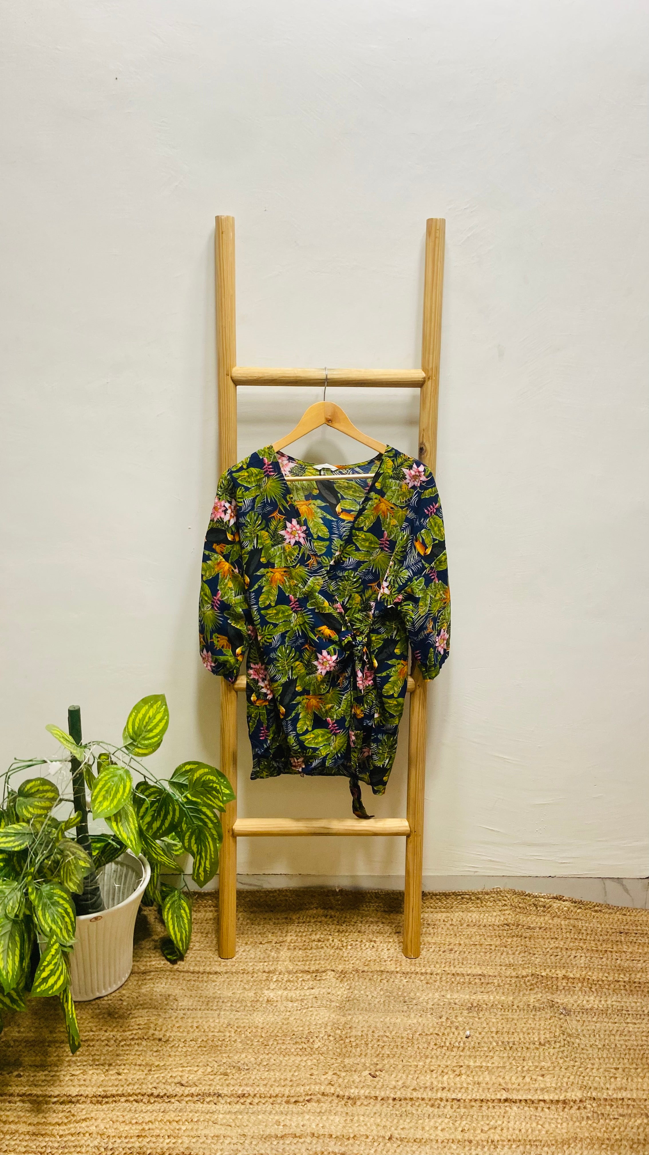 Women’s Wrap Around Top